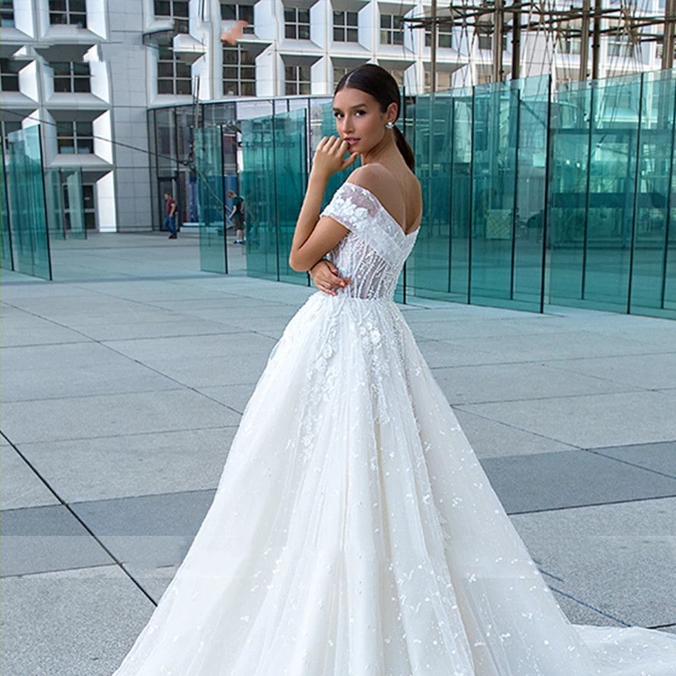 Smooth Walker Lace Wedding Dress - luxebabyco