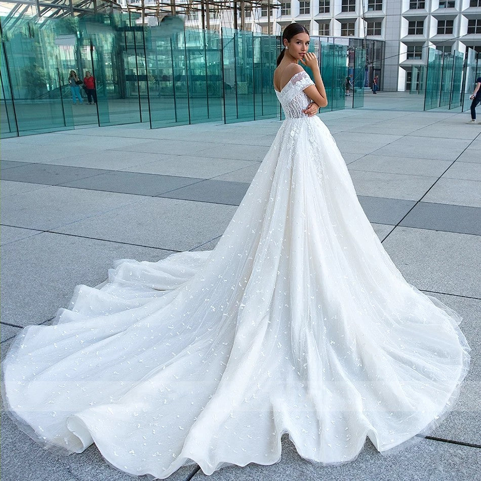 Smooth Walker Lace Wedding Dress - luxebabyco